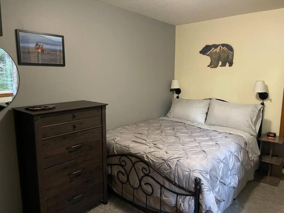 Appartamento Den Mishka - Kodiak'S Den Of The Little Bear Esterno foto